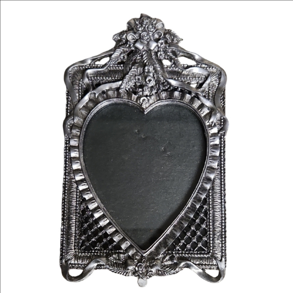 Elegant Perwter Heart-Shaped Picture Metzke 1951